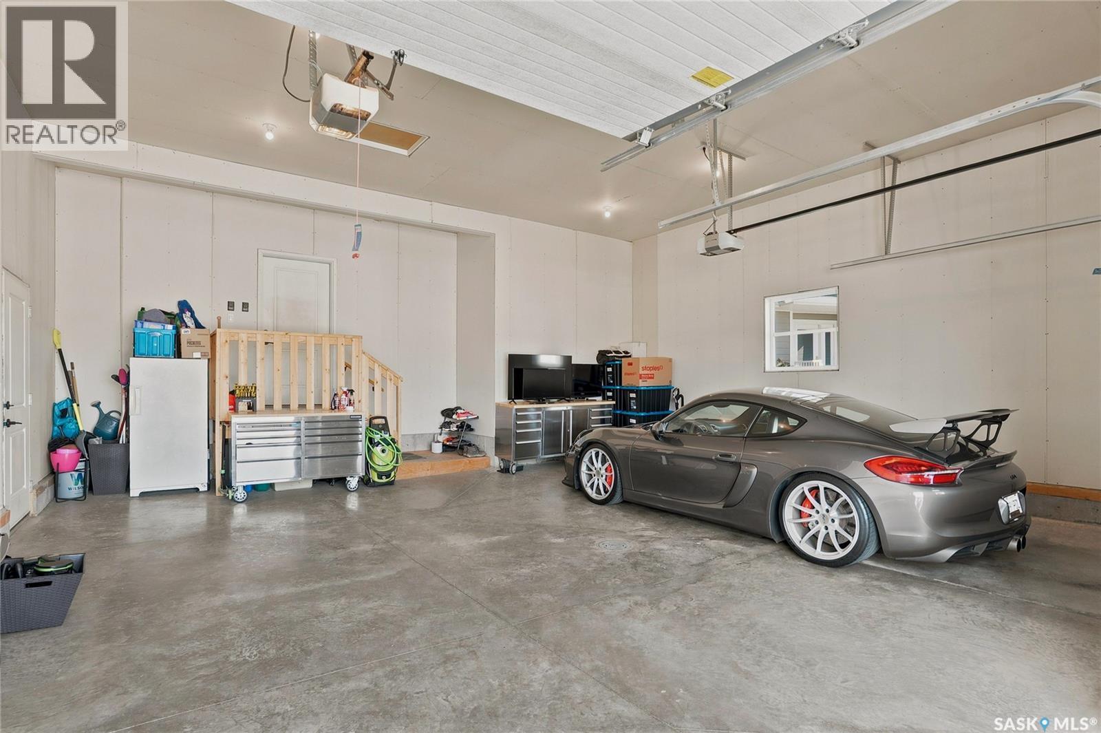 627 Fast Crescent, Saskatoon, SK