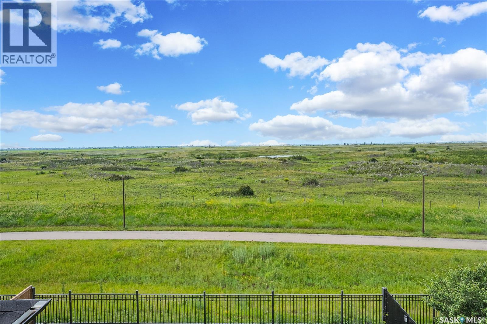 627 Fast Crescent, Saskatoon, SK