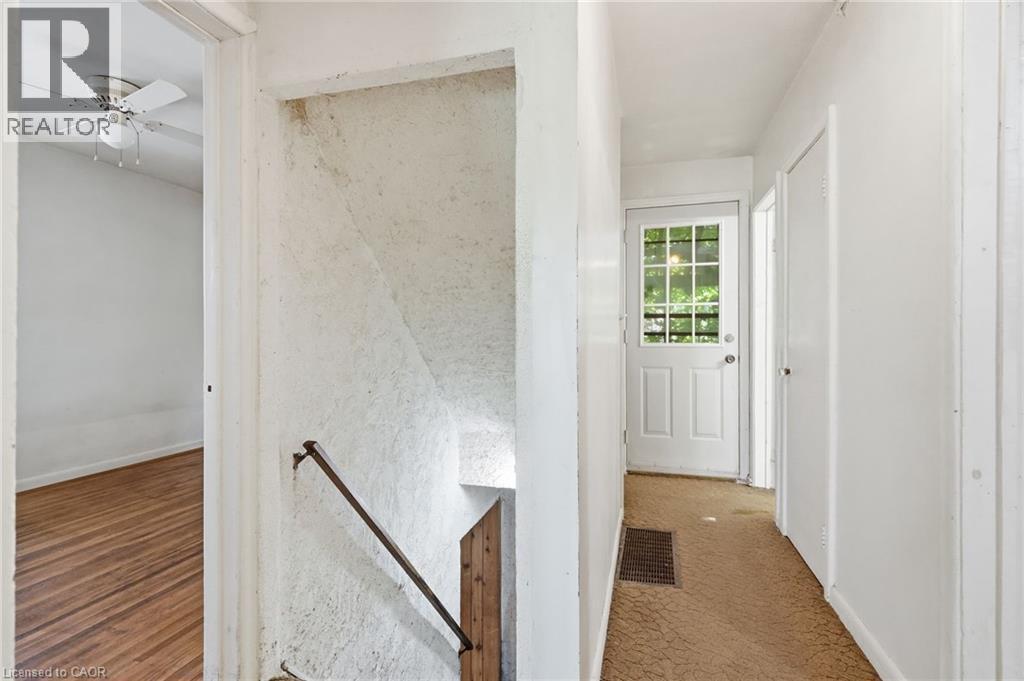 34 Eaton Place, Hamilton, ON - Indoor Photo Showing Other Room