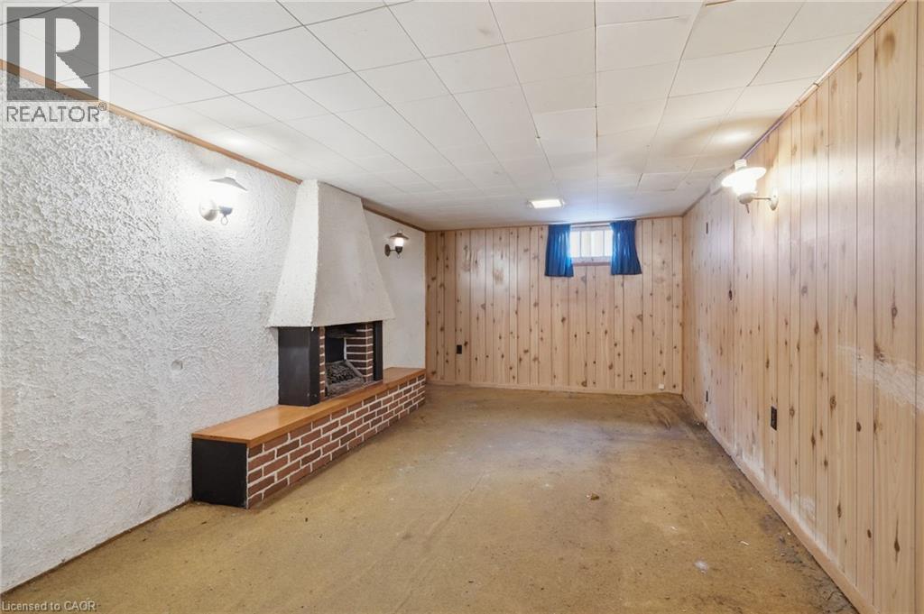 34 Eaton Place, Hamilton, ON - Indoor Photo Showing Basement