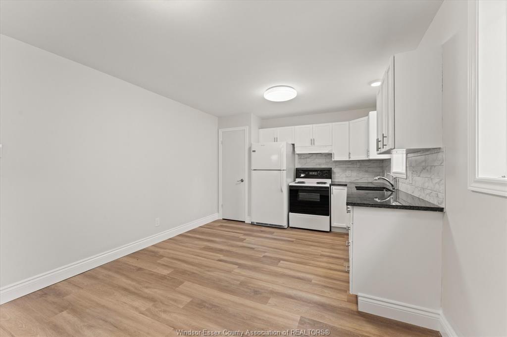 910 St. Luke, Windsor, ON