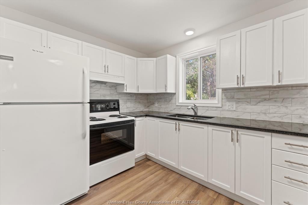 910 St. Luke, Windsor, ON