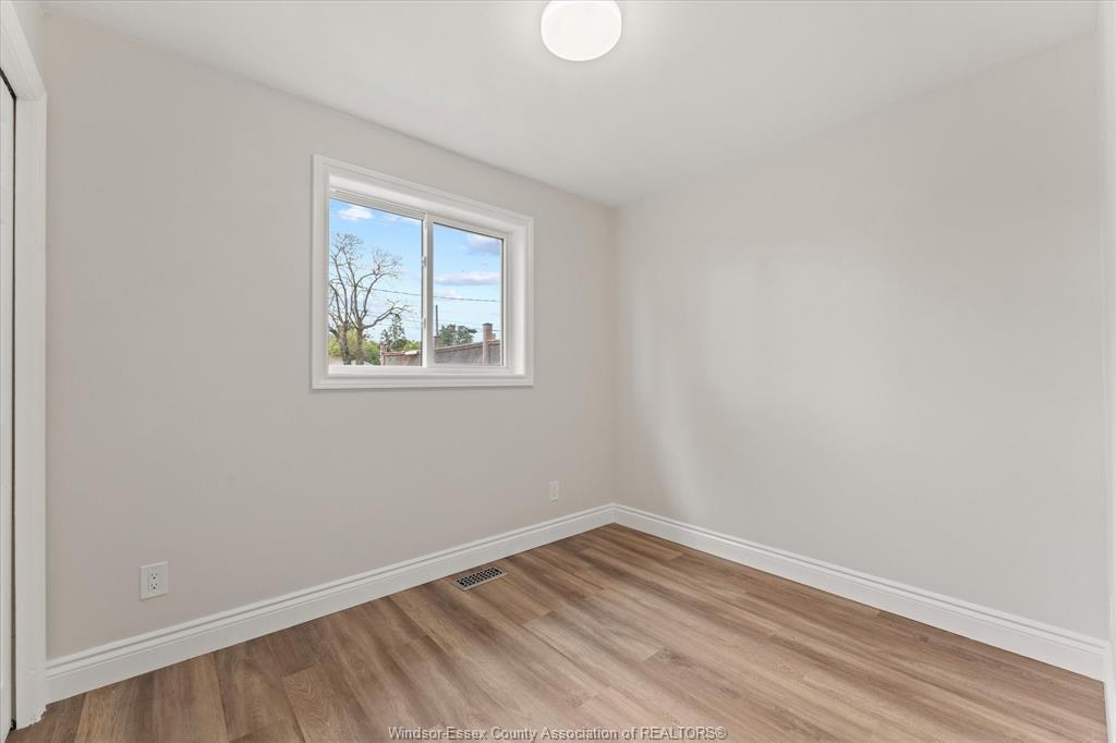 910 St. Luke, Windsor, ON