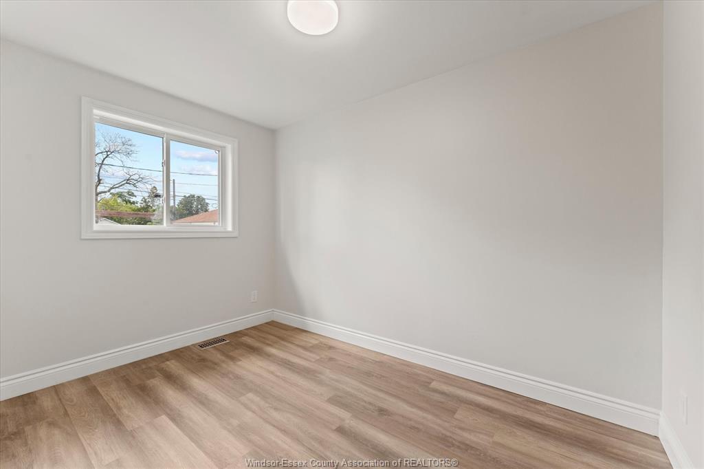 910 St. Luke, Windsor, ON