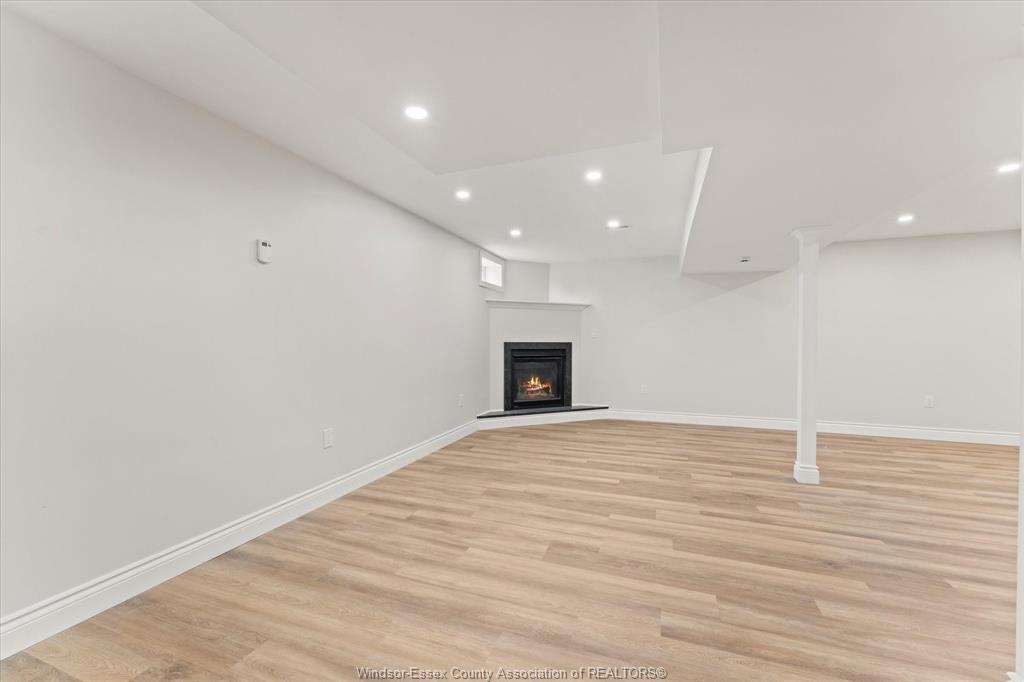 910 St. Luke, Windsor, ON