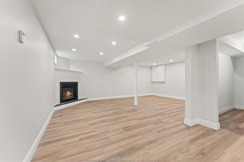 910 St. Luke, Windsor, ON