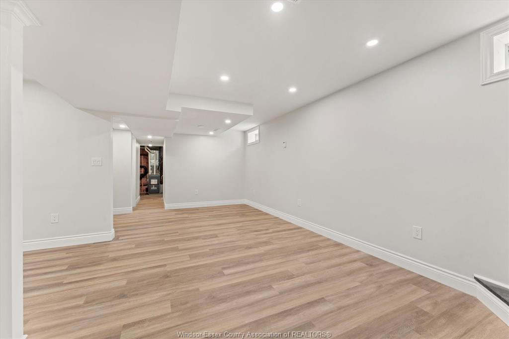 910 St. Luke, Windsor, ON