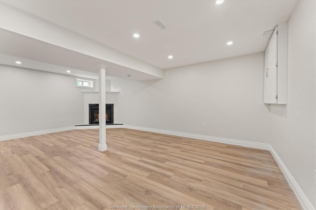 910 St. Luke, Windsor, ON