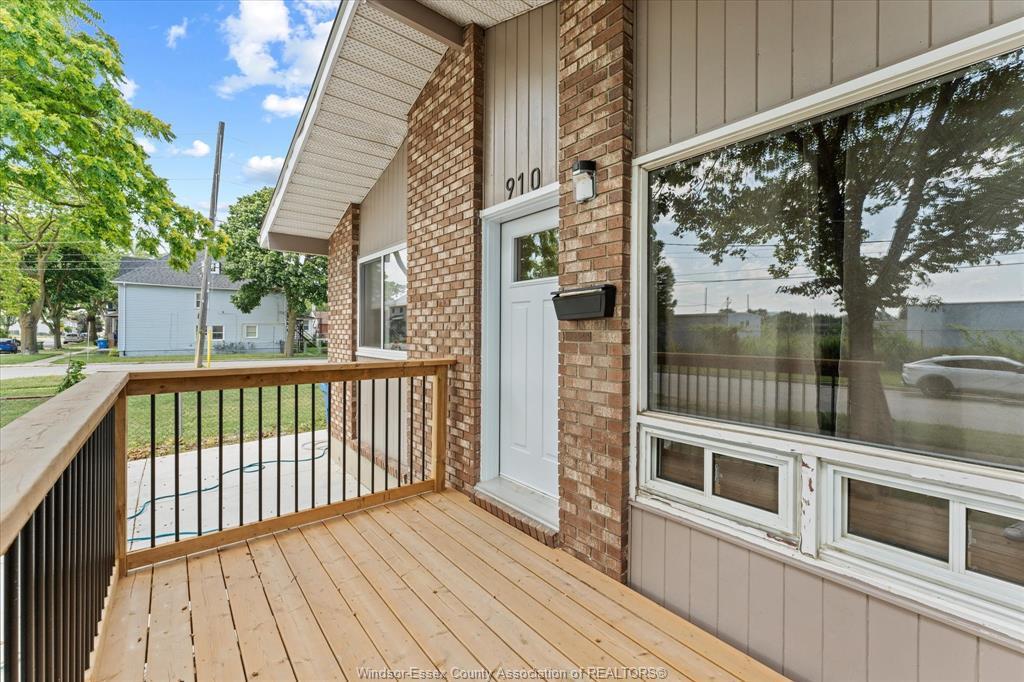 910 St. Luke, Windsor, ON