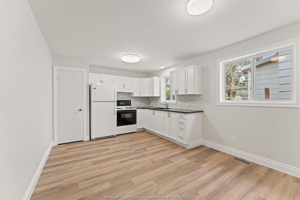 910 St. Luke, Windsor, ON