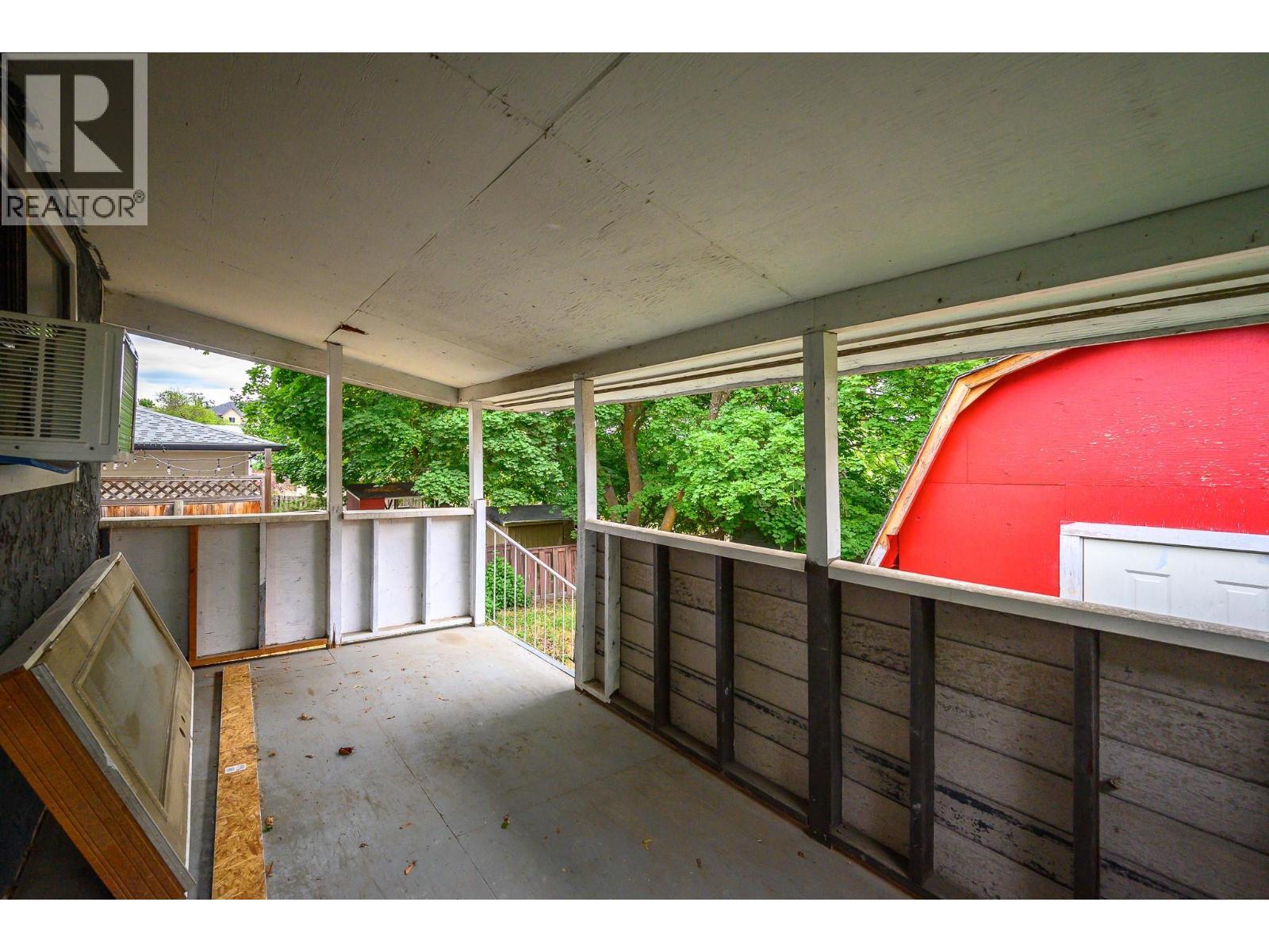 Back deck - 5008 Heritage Drive, Vernon, BC - With Exterior