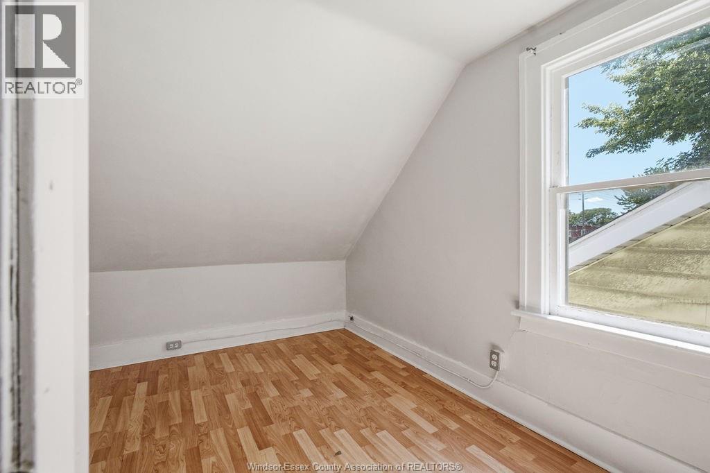 1596 College, Windsor, ON