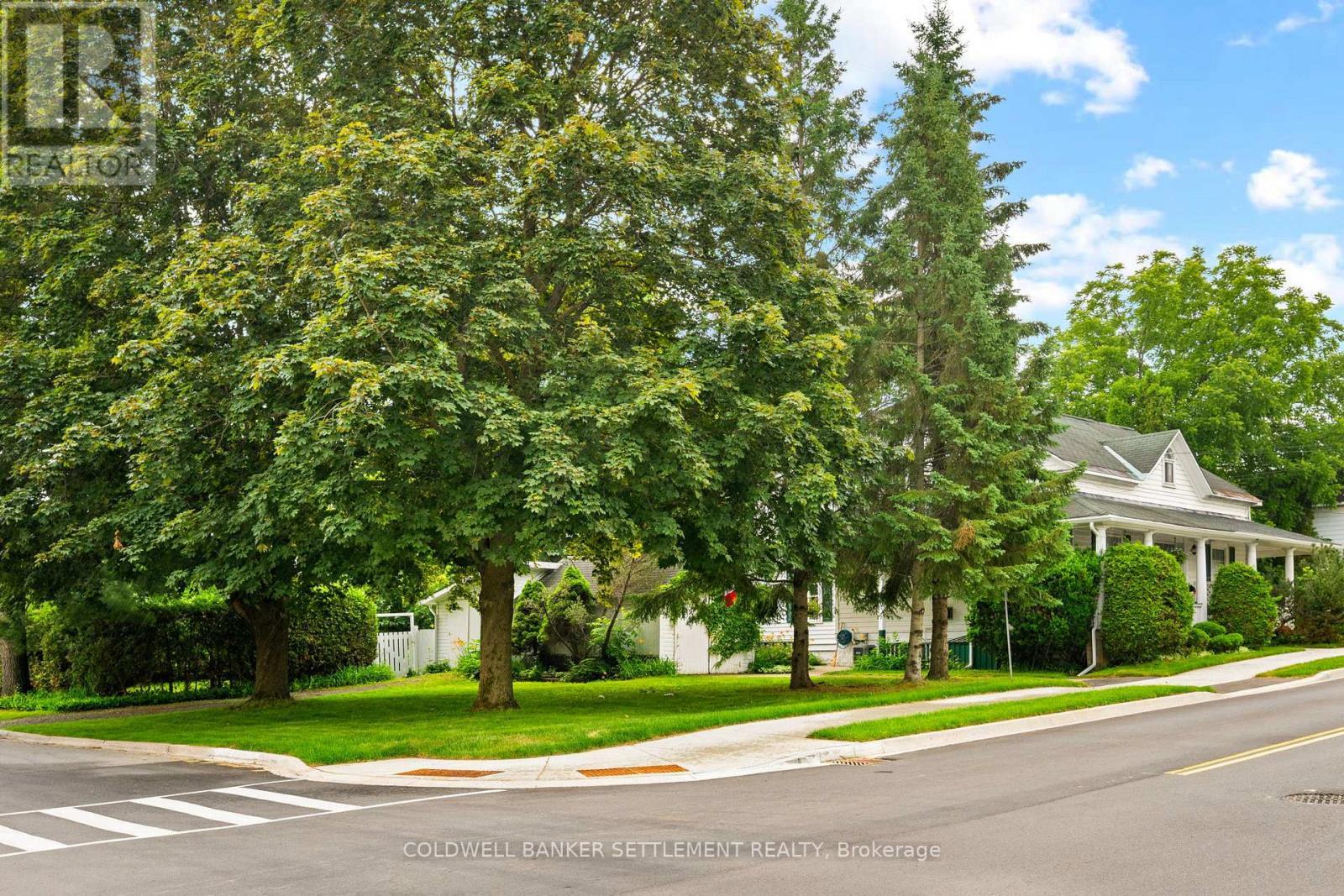 36 Craig Street, Perth, ON - Outdoor