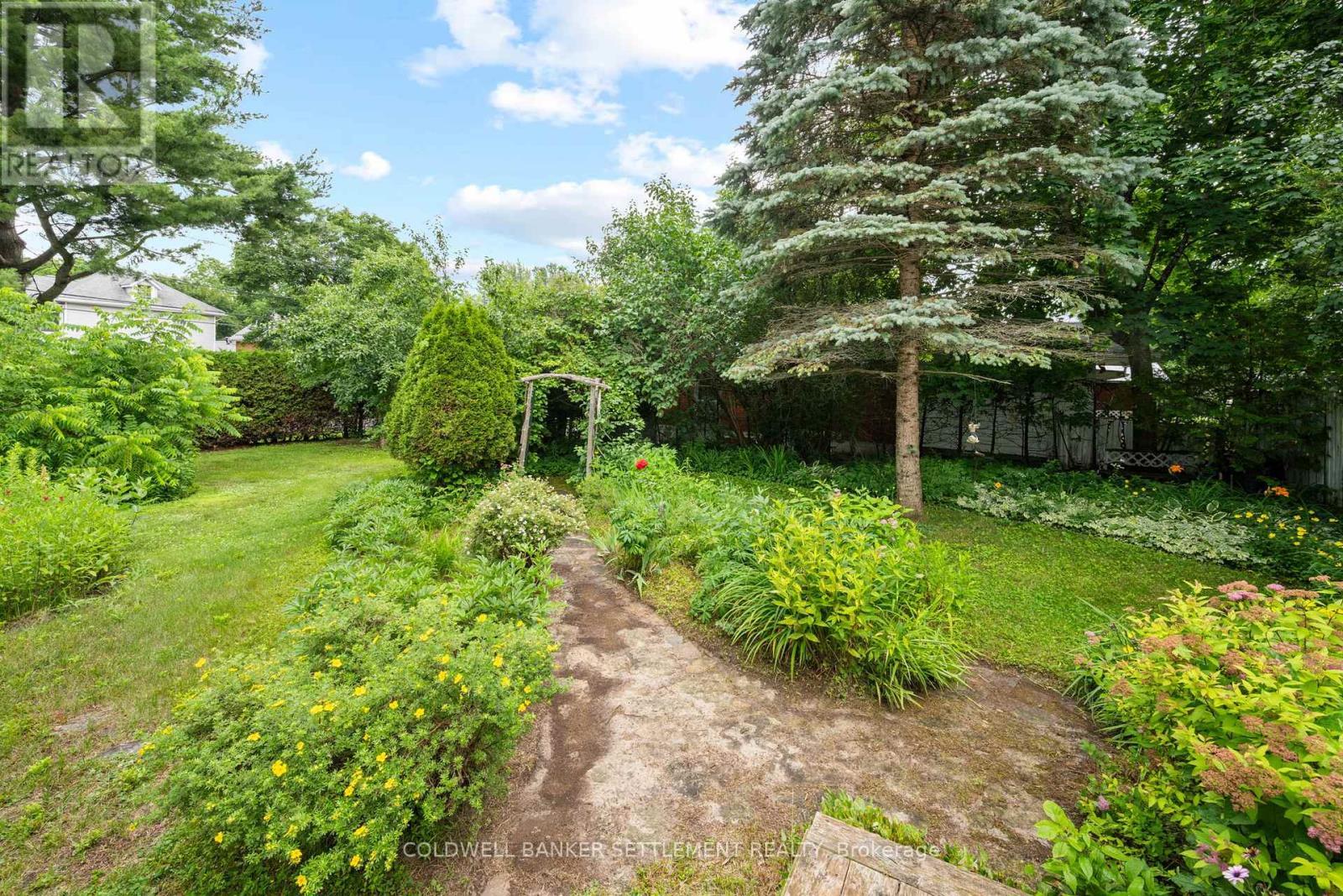 36 Craig Street, Perth, ON - Outdoor