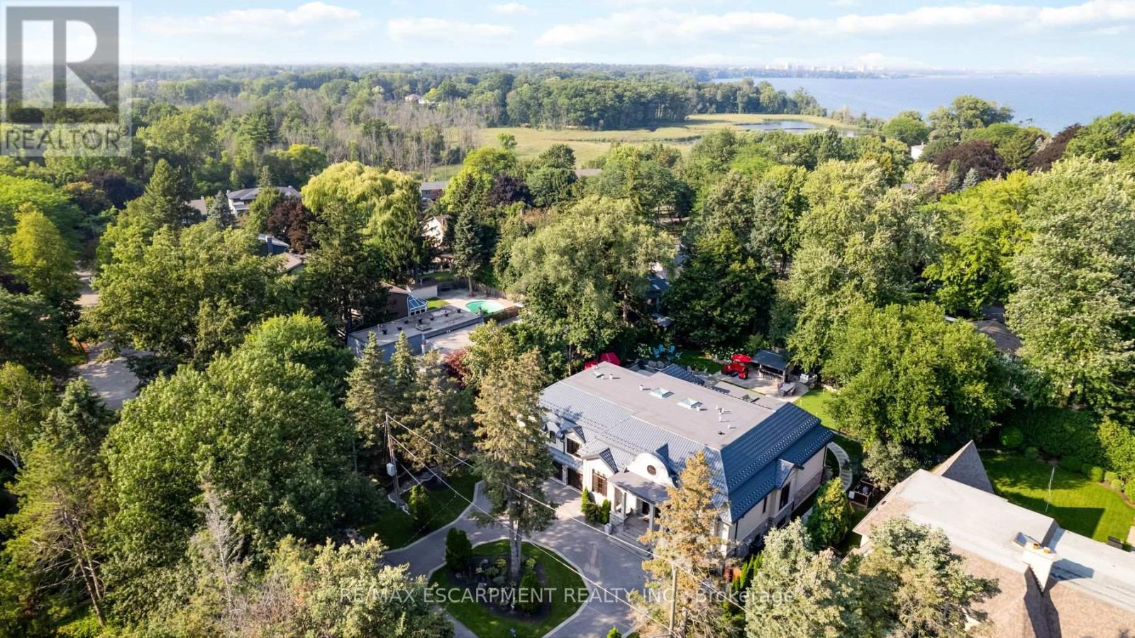 539 Old Poplar Row, Mississauga, ON - Outdoor With View