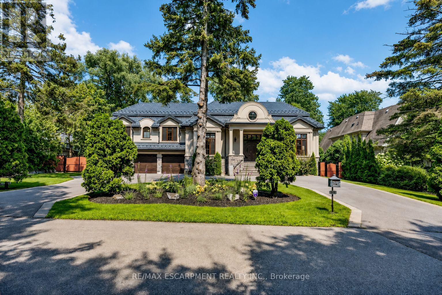 539 Old Poplar Row, Mississauga, ON - Outdoor With Facade