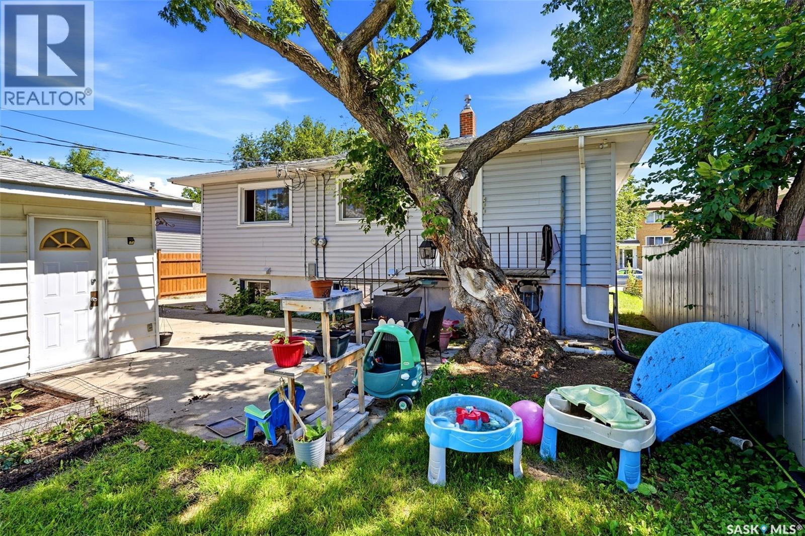 2426 Harvey Street, Regina, SK