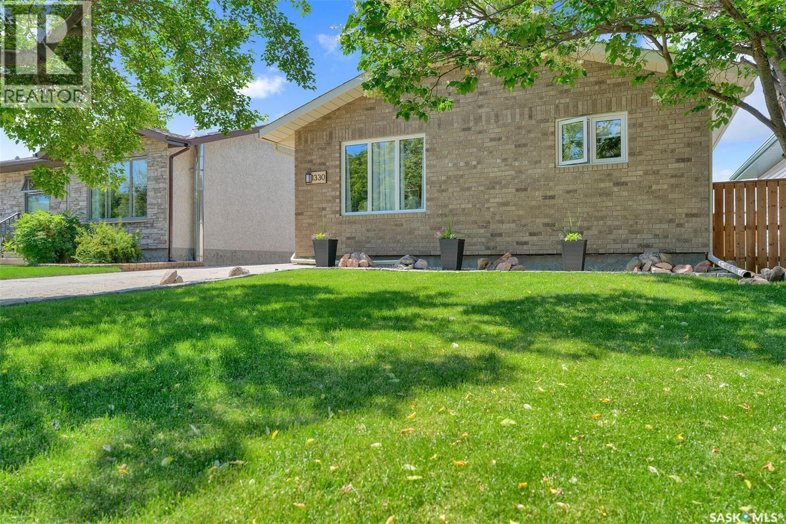 1330 Courtney Street, Regina, SK