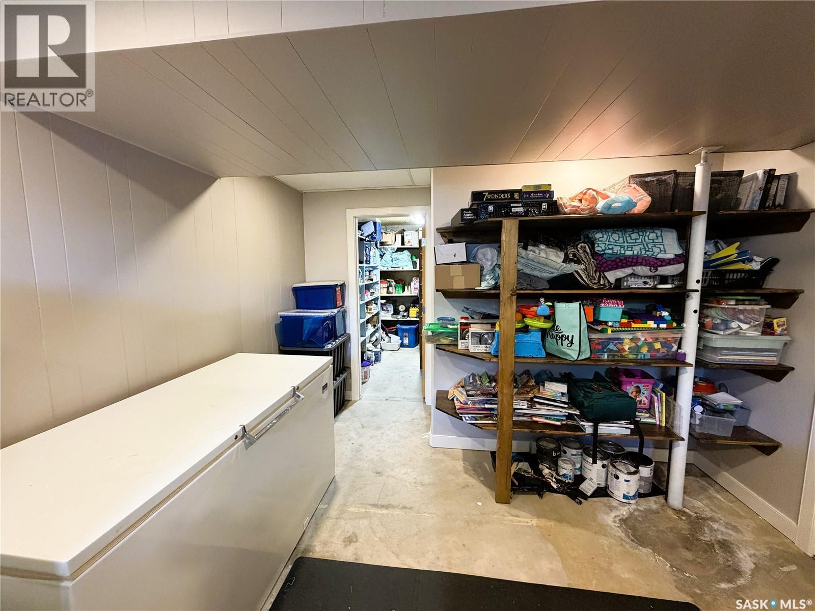 303 3Rd Avenue E, Debden, SK