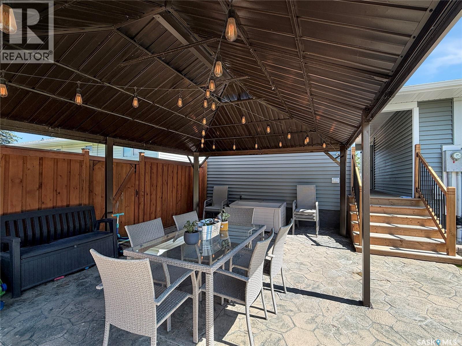 303 3Rd Avenue E, Debden, SK