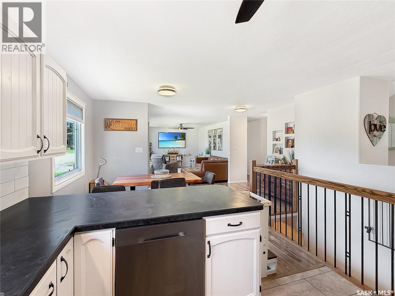 303 3Rd Avenue E, Debden, SK