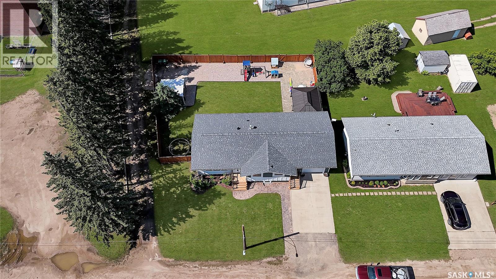 303 3Rd Avenue E, Debden, SK