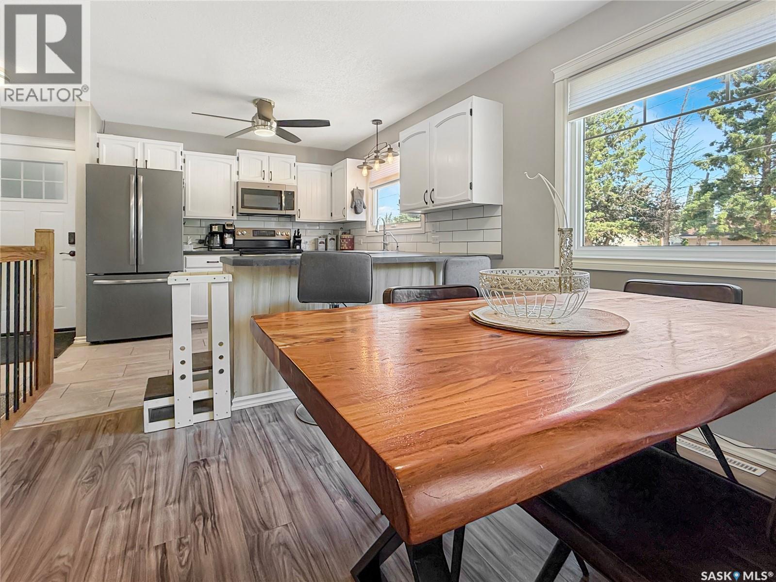 303 3Rd Avenue E, Debden, SK