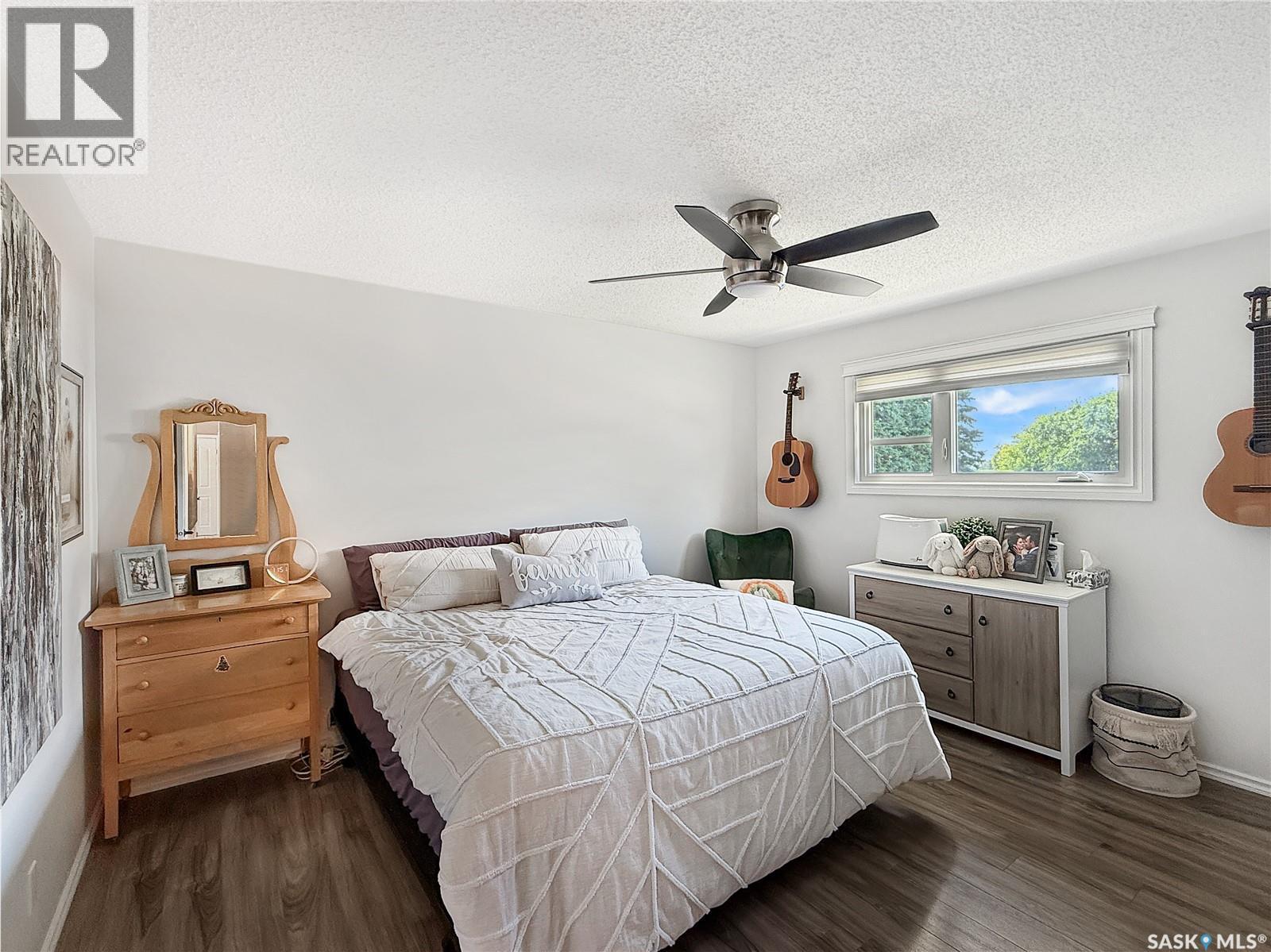 303 3Rd Avenue E, Debden, SK