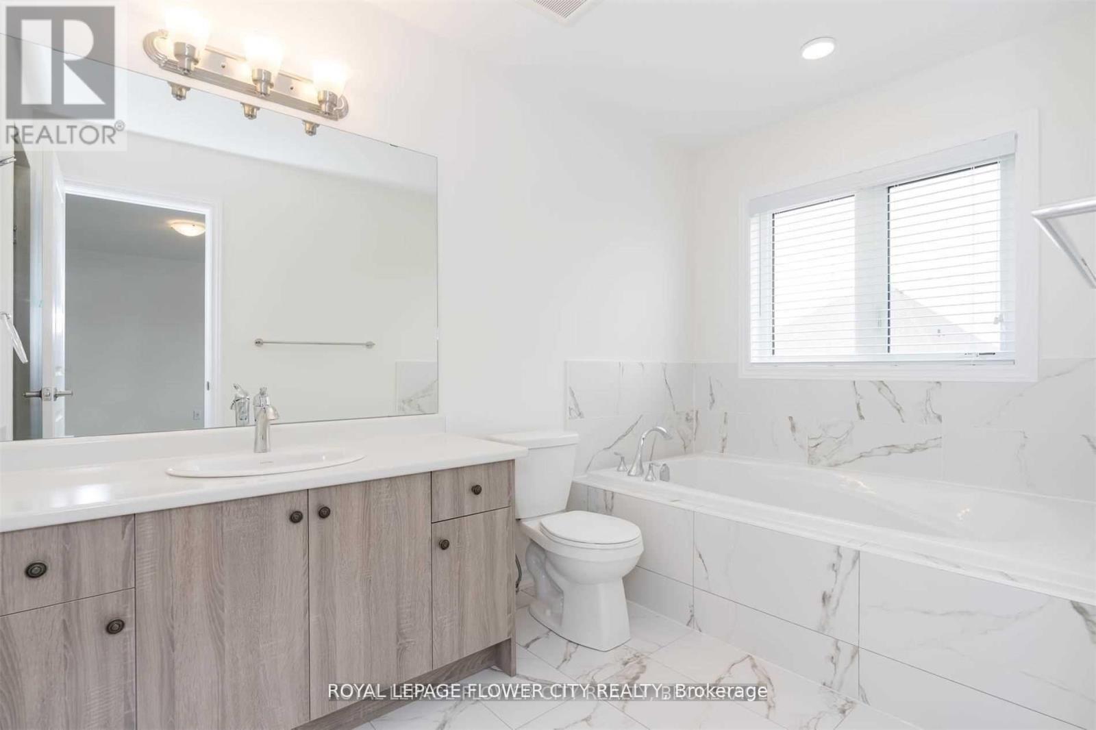 2282 Grainger Loop Crescent, Innisfil, ON
