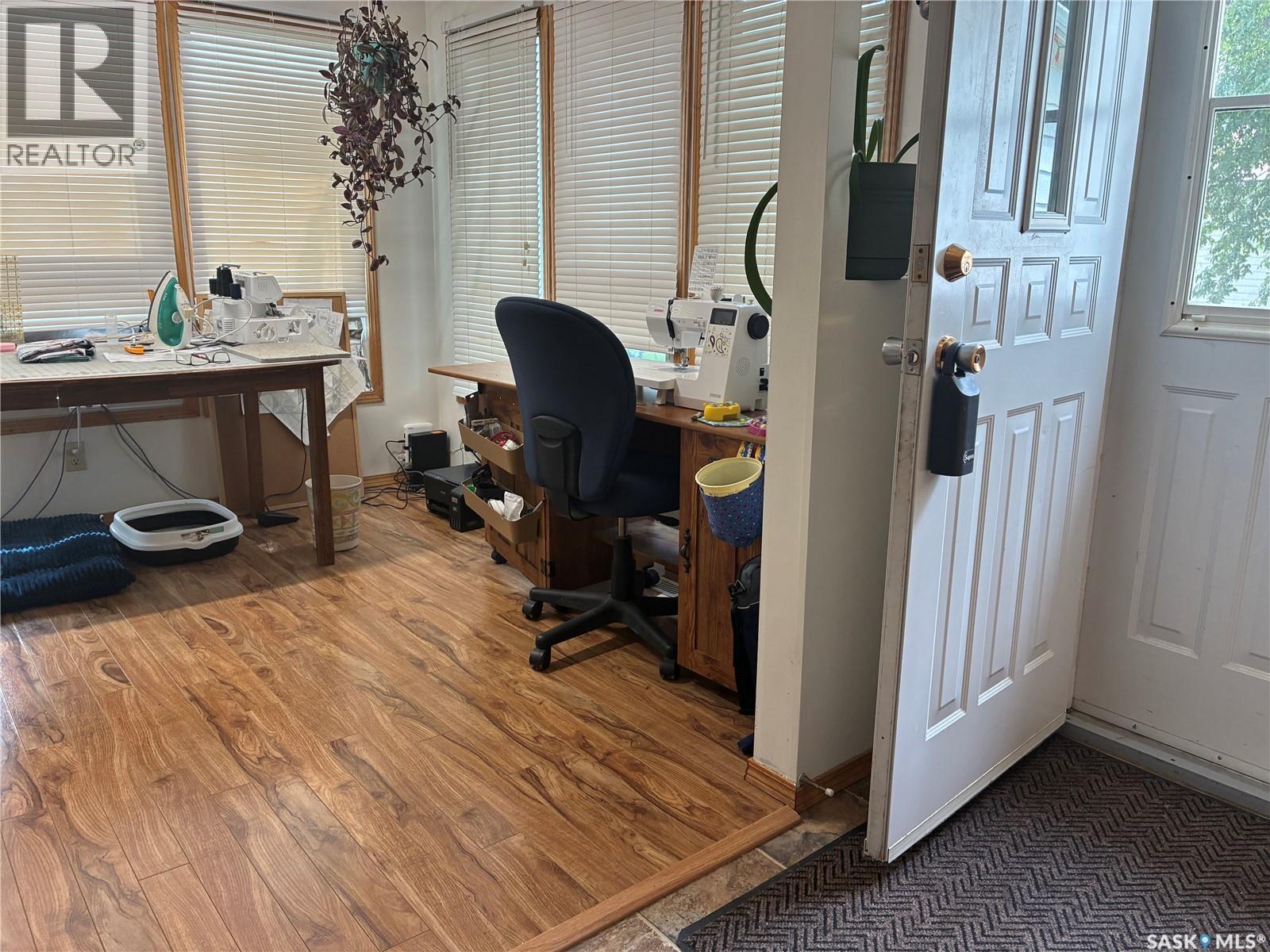 712 M Avenue, Perdue, SK - Indoor Photo Showing Office