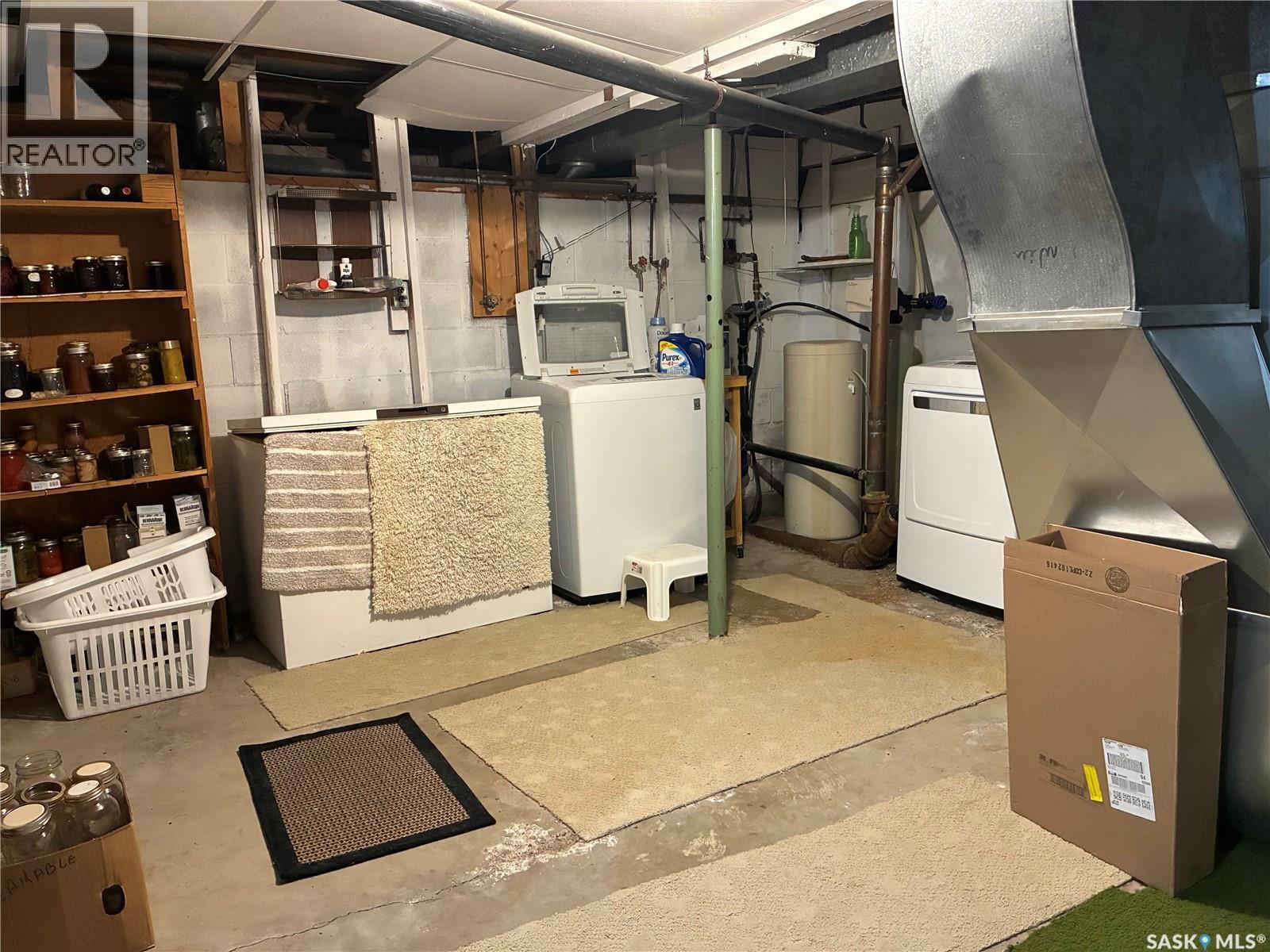 712 M Avenue, Perdue, SK - Indoor Photo Showing Basement