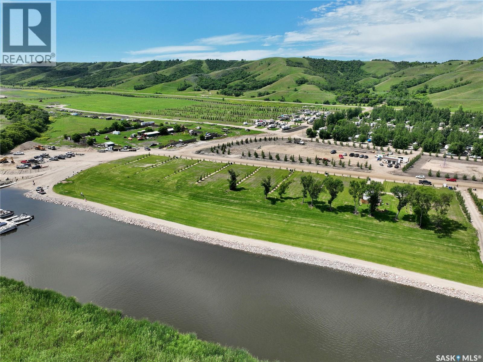 27 Oakley Lane, West End, SK