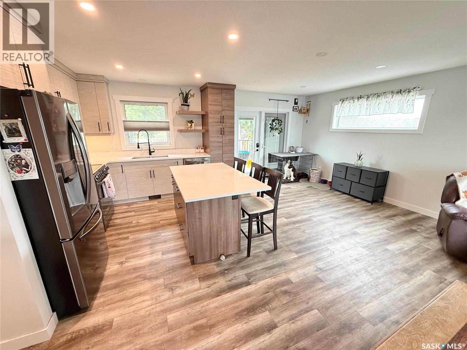 44 Mitchell Crescent, Weyburn, SK