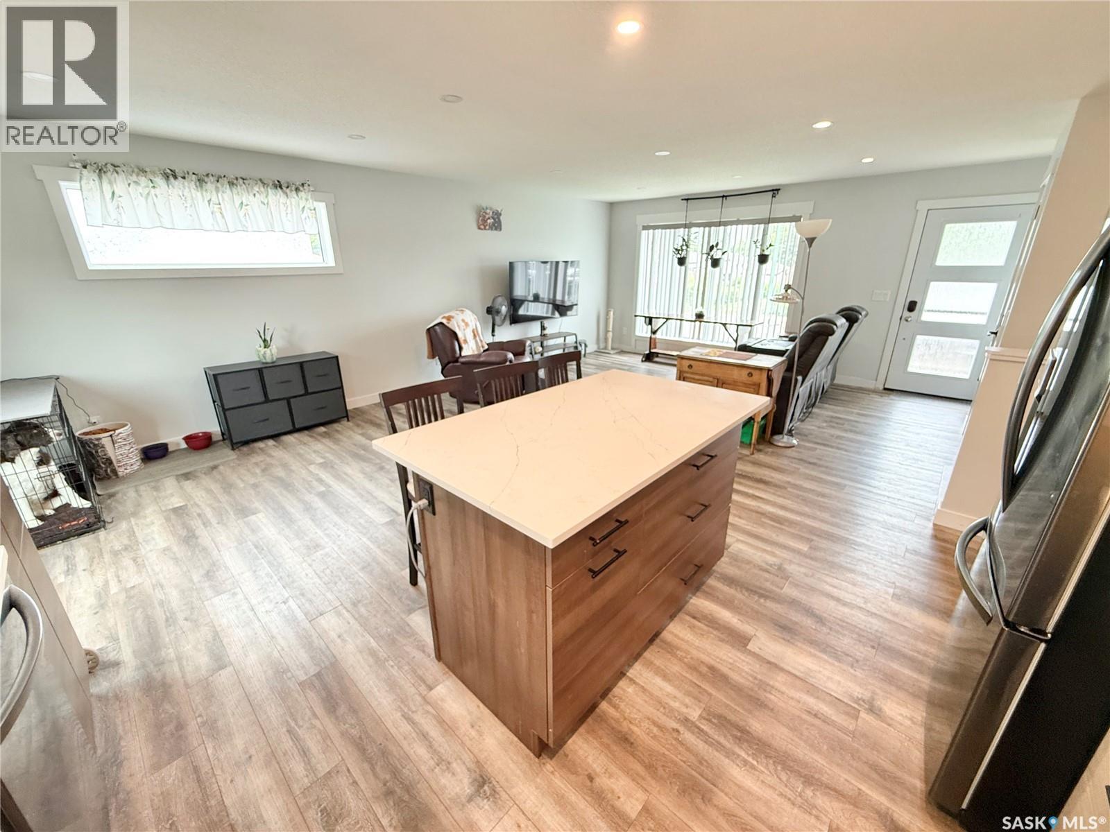 44 Mitchell Crescent, Weyburn, SK