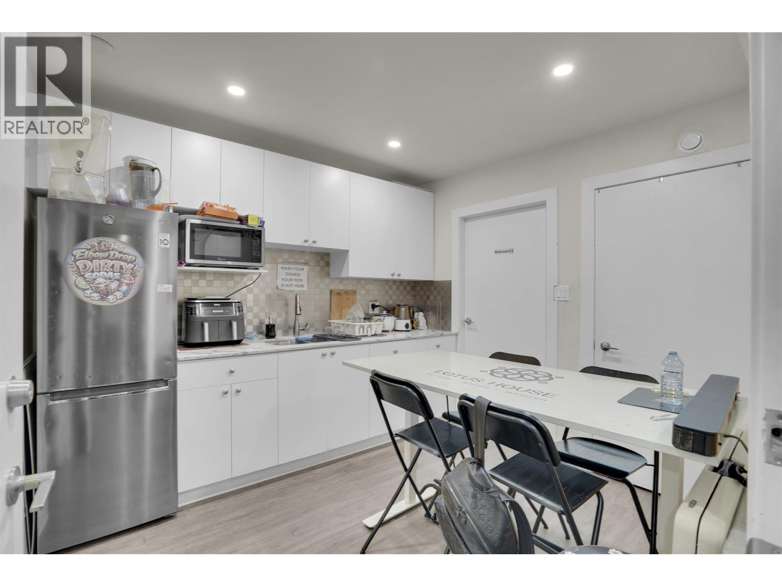 1124 Commercial Drive, Vancouver, BC
