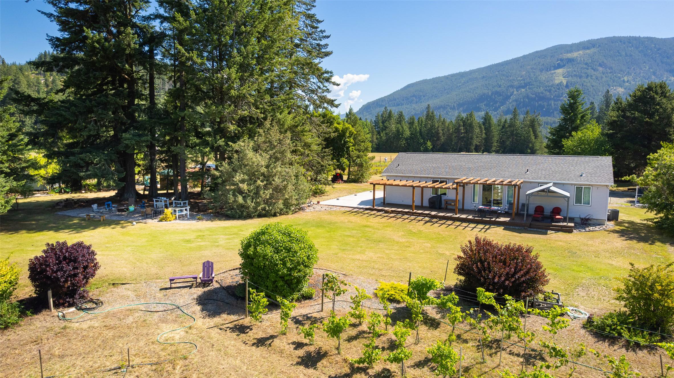 3720 Sylvester Road, Creston, BC