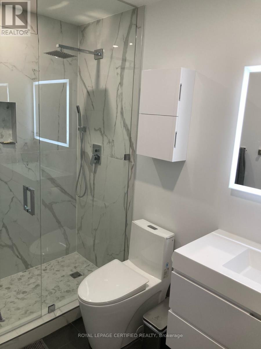 9 - 605 Shoreline Drive, Mississauga, ON - Indoor Photo Showing Bathroom