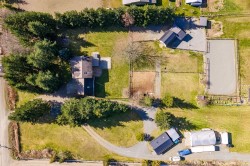 6104 Ledingham Rd Courtenay, BC V9J 1M9