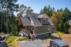2653 Galleon Way Pender Island, BC V0N 2M2