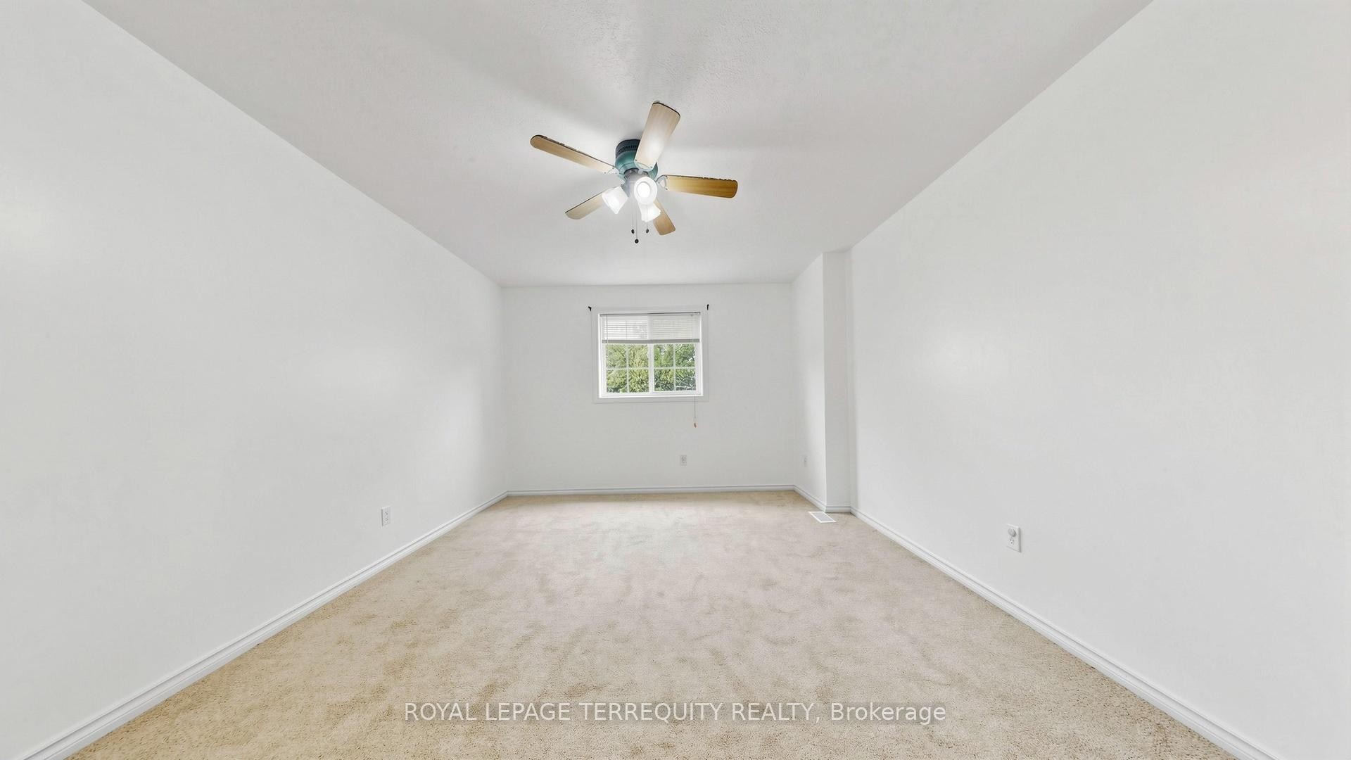 2-700 Champlain Boulevard, Cambridge, ON