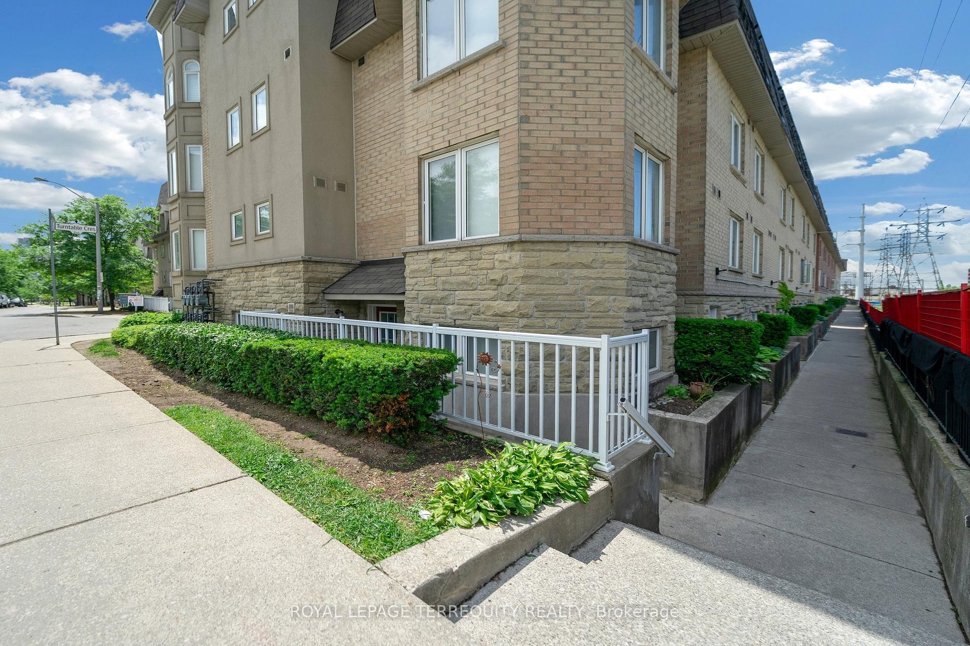 124-75 Turntable Crescent, Toronto, ON - Outdoor With Exterior