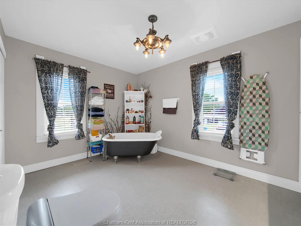 42 Middleton Line, Wheatley, ON