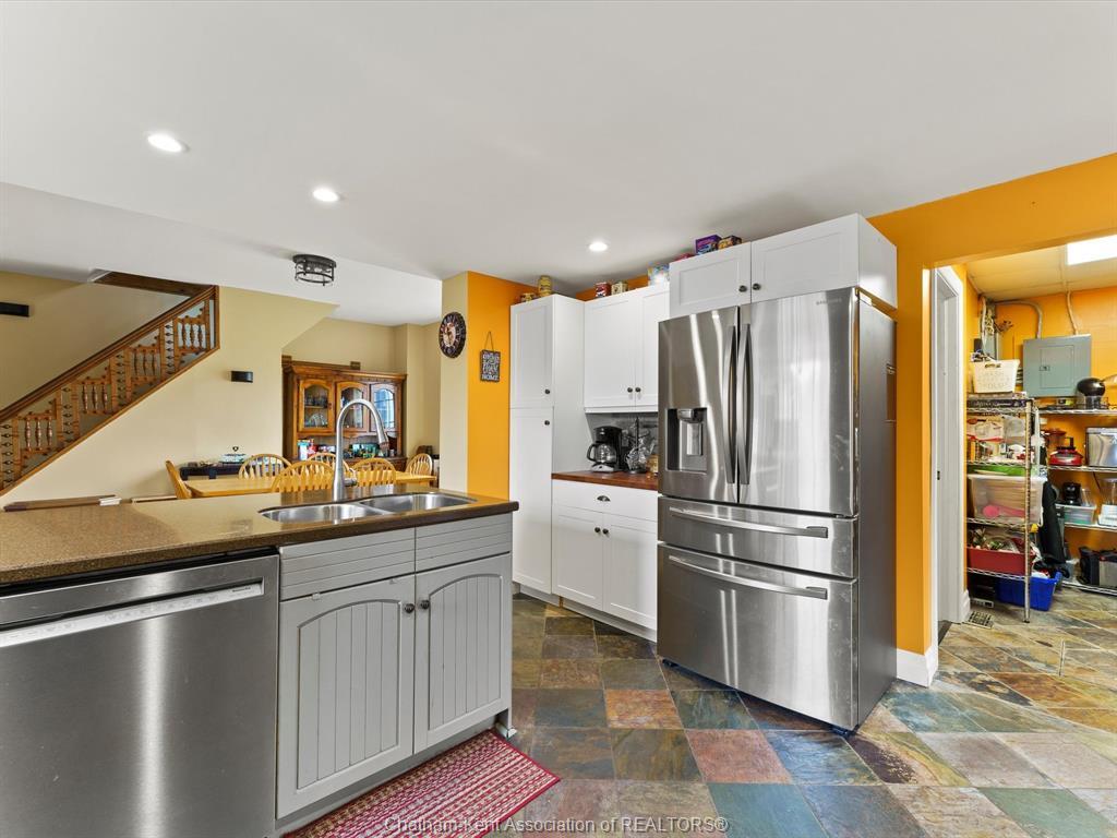 42 Middleton Line, Wheatley, ON