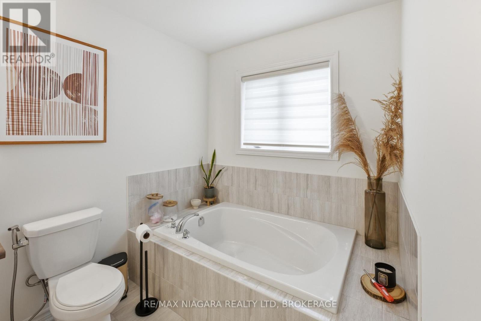 56 Sapphire Way, Thorold (Rolling Meadows), ON