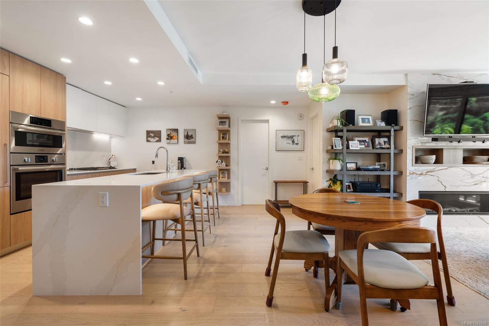 #705-2000 Hannington Rd, Langford, BC