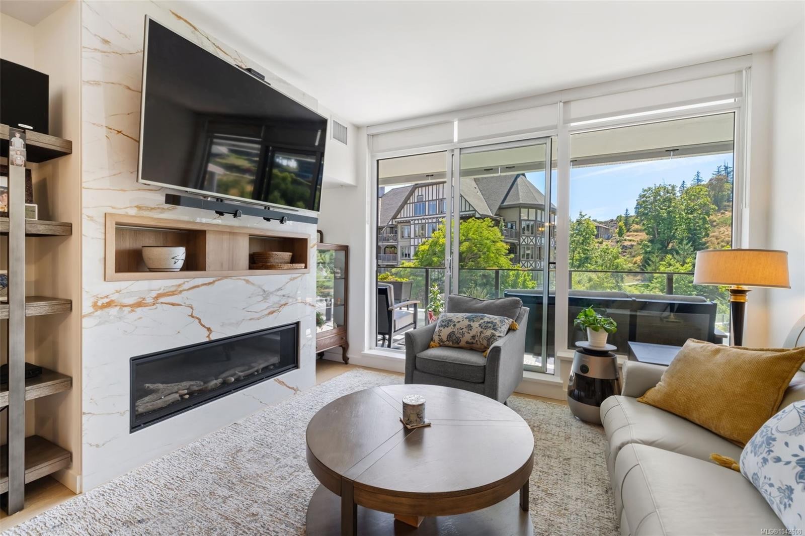 #705-2000 Hannington Rd, Langford, BC