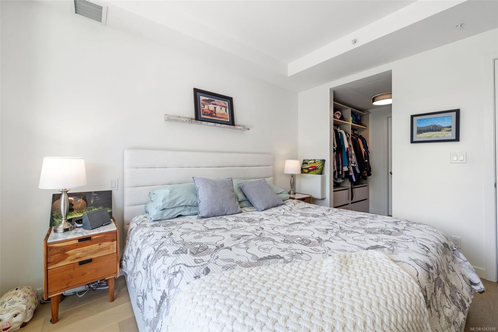 #705-2000 Hannington Rd, Langford, BC