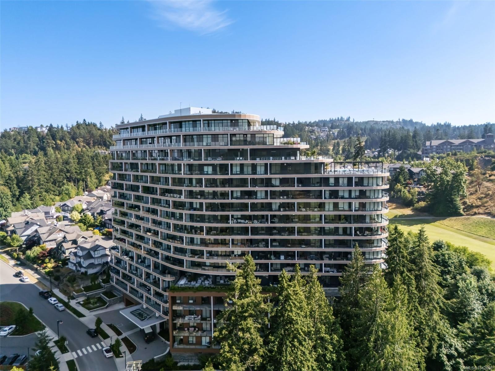 #705-2000 Hannington Rd, Langford, BC