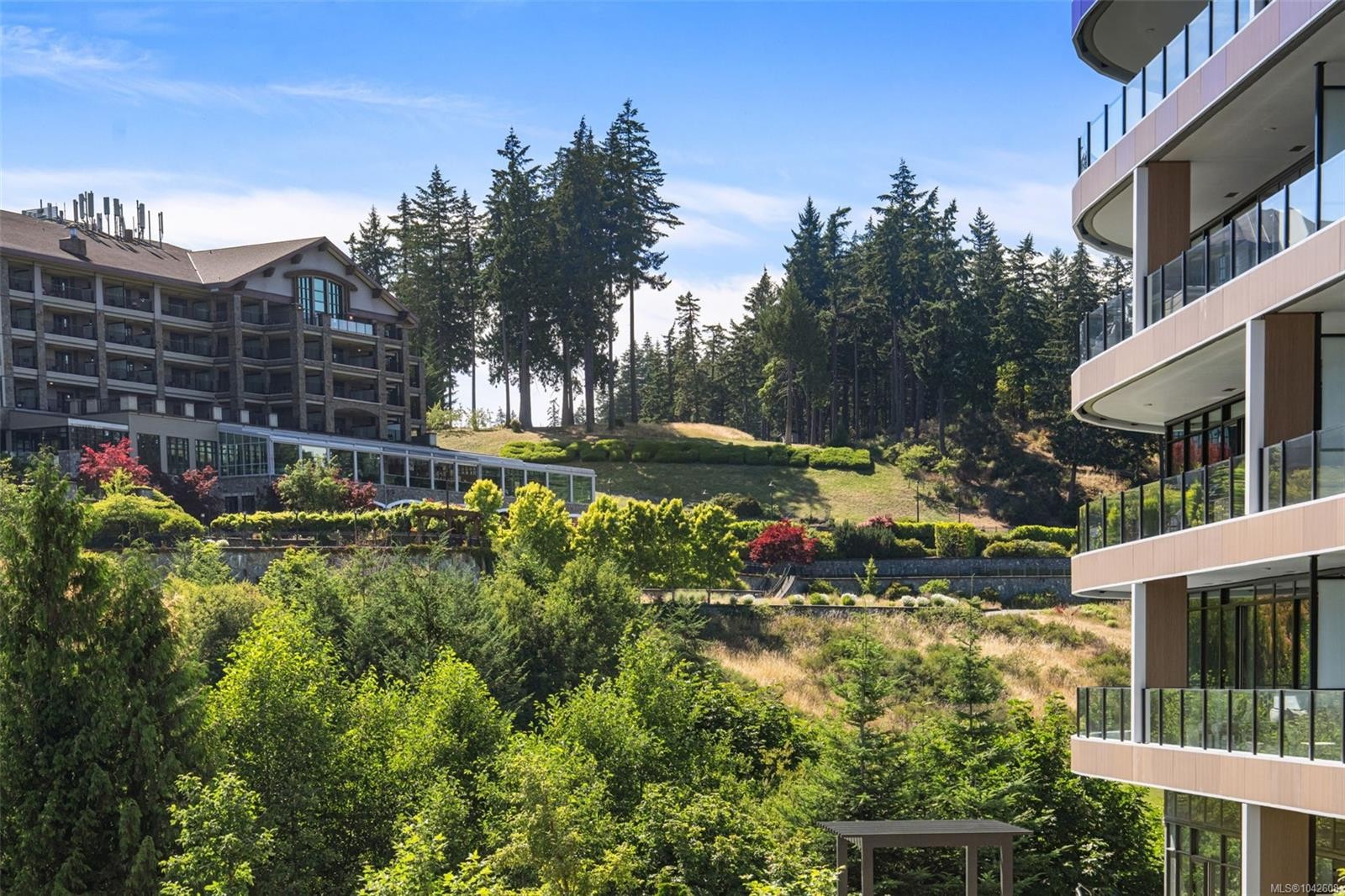 #705-2000 Hannington Rd, Langford, BC