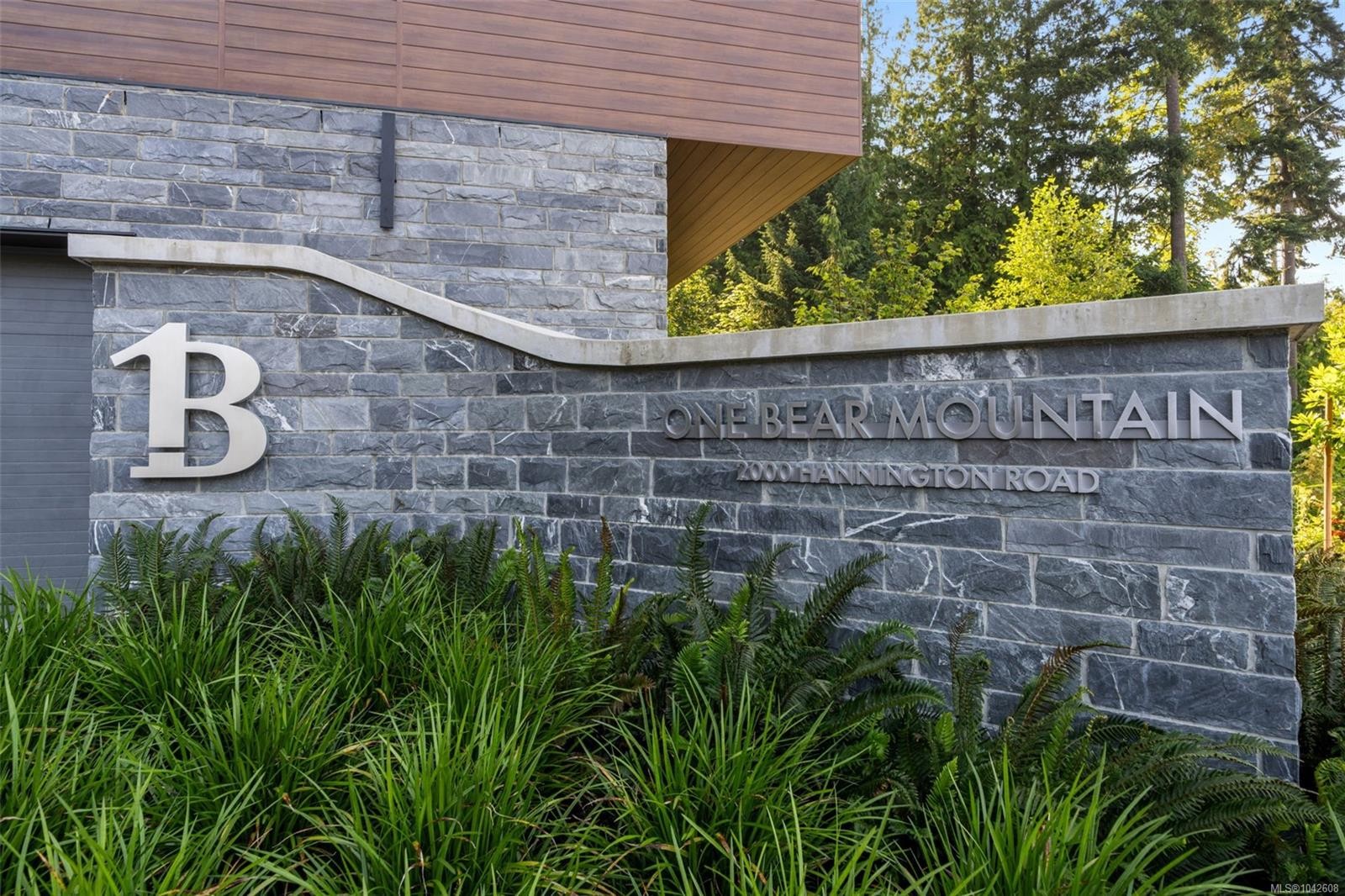 #705-2000 Hannington Rd, Langford, BC
